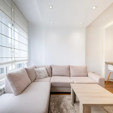 Modern Living Apt - Academic - Private Parking Novi Sad Exterior photo