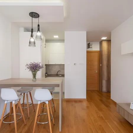 Modern Living Apt - Academic - Private Parking Novi Sad Exterior photo