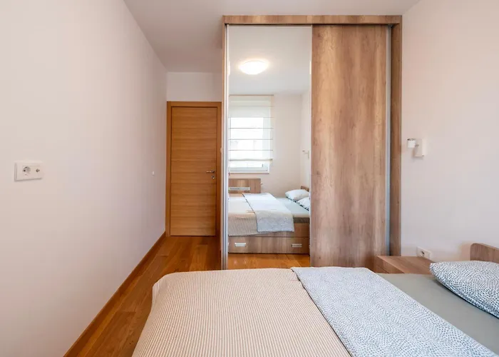 Modern Living Apt - Academic - Private Parking