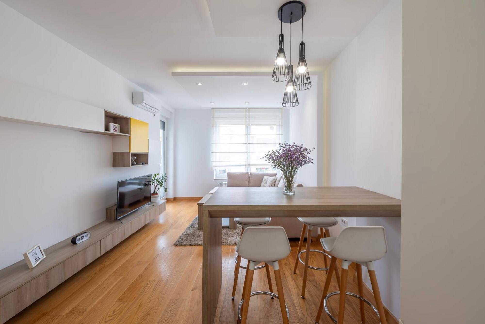Modern Living - Academic - Private Parking * Novi Sad