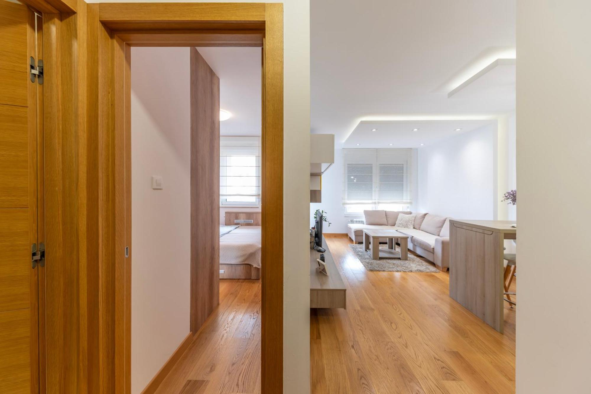 Modern Living - Academic - Private Parking Apartment *