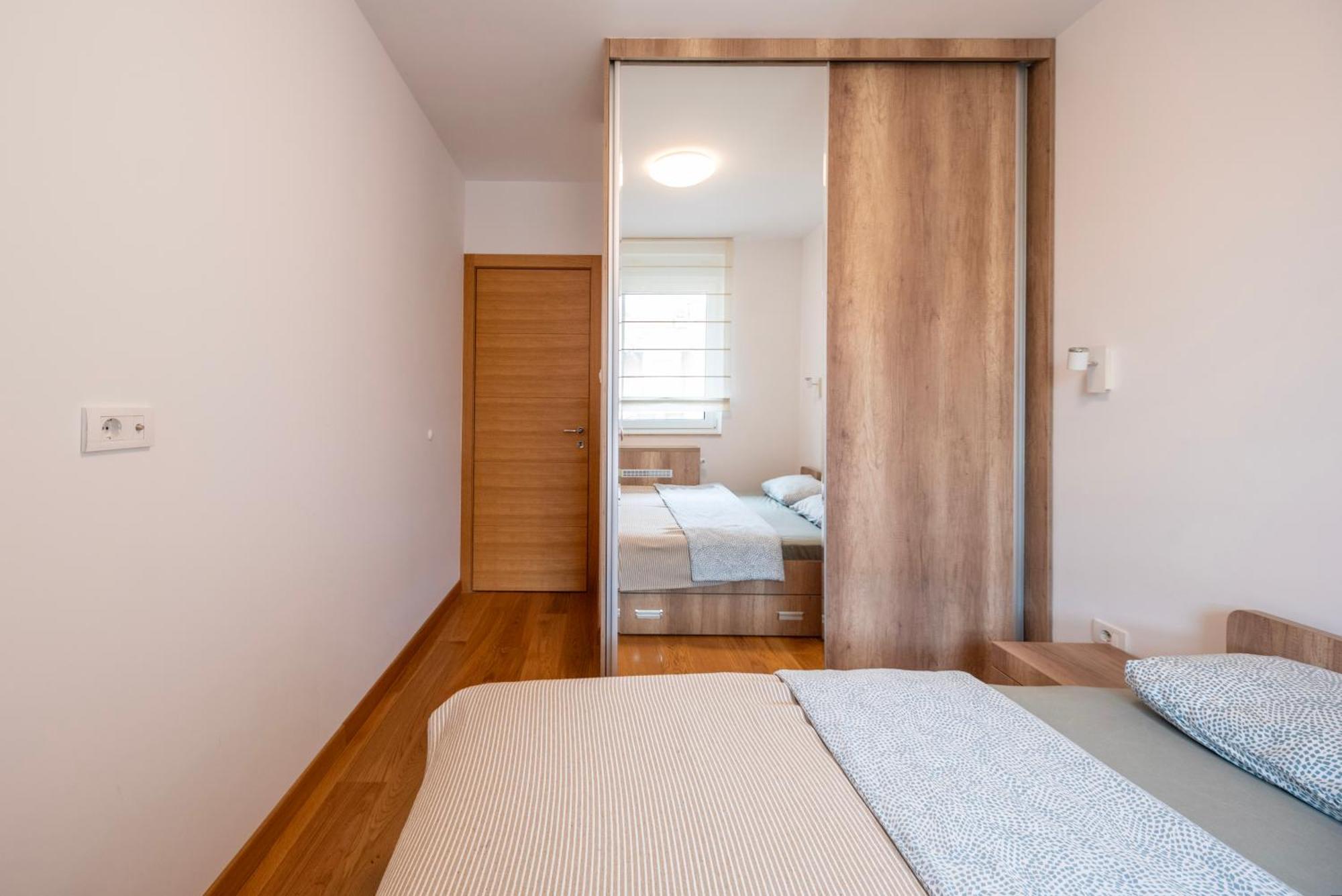 Modern Living - Academic - Private Parking