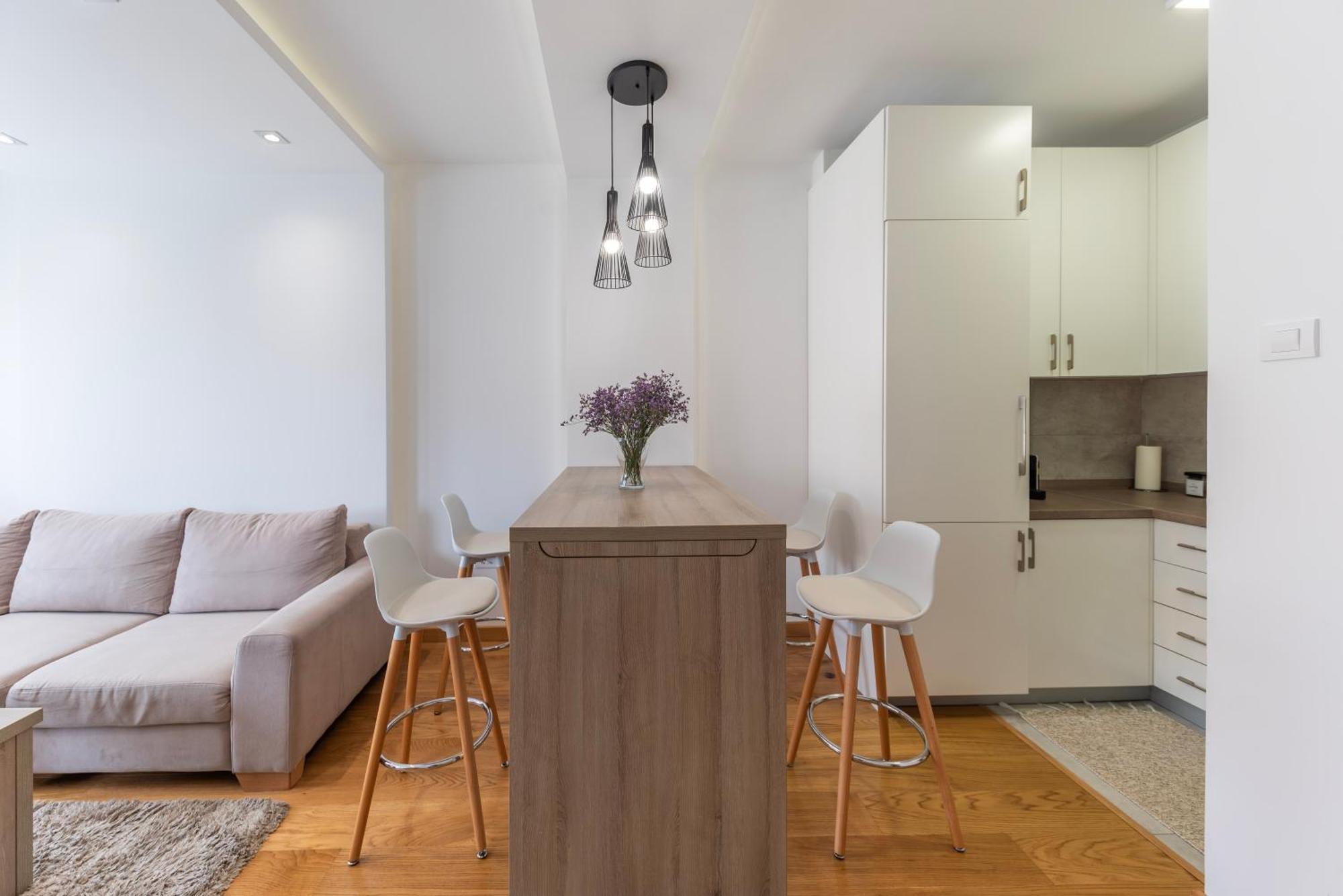 Modern Living - Academic - Private Parking * Novi Sad