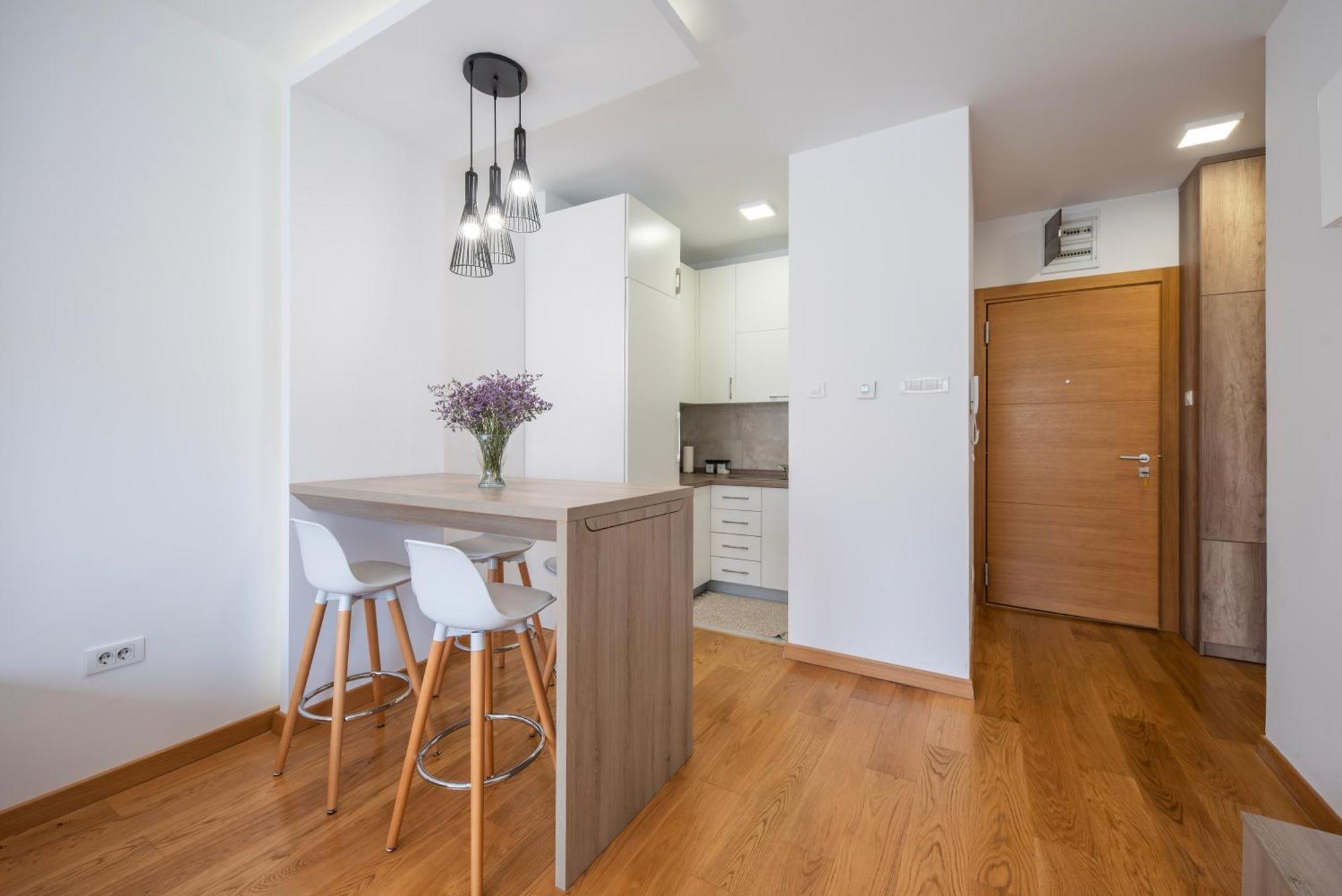Modern Living - Academic - Private Parking Apartment Novi Sad