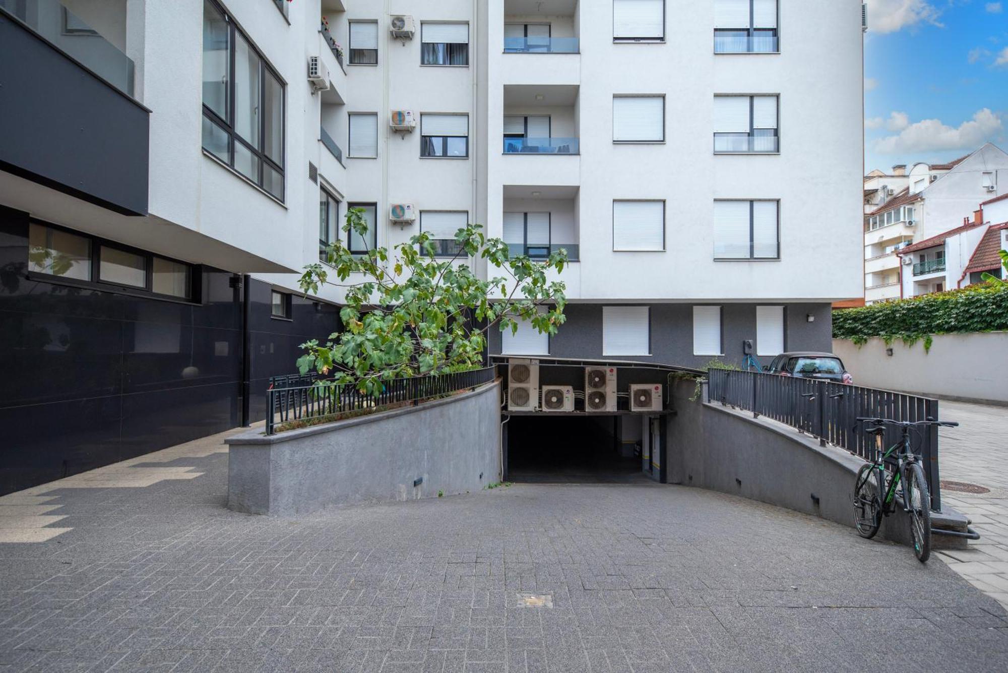 Modern Living - Academic - Private Parking * Novi Sad